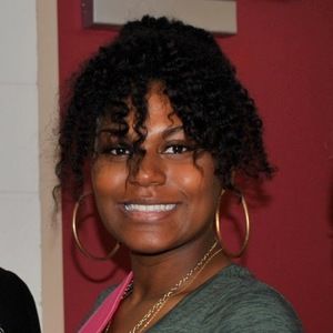 Meet your Posher, Alexis